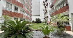 Se vende acogedor departamento con balcon y vista a lindo jardin interno en Miraflores